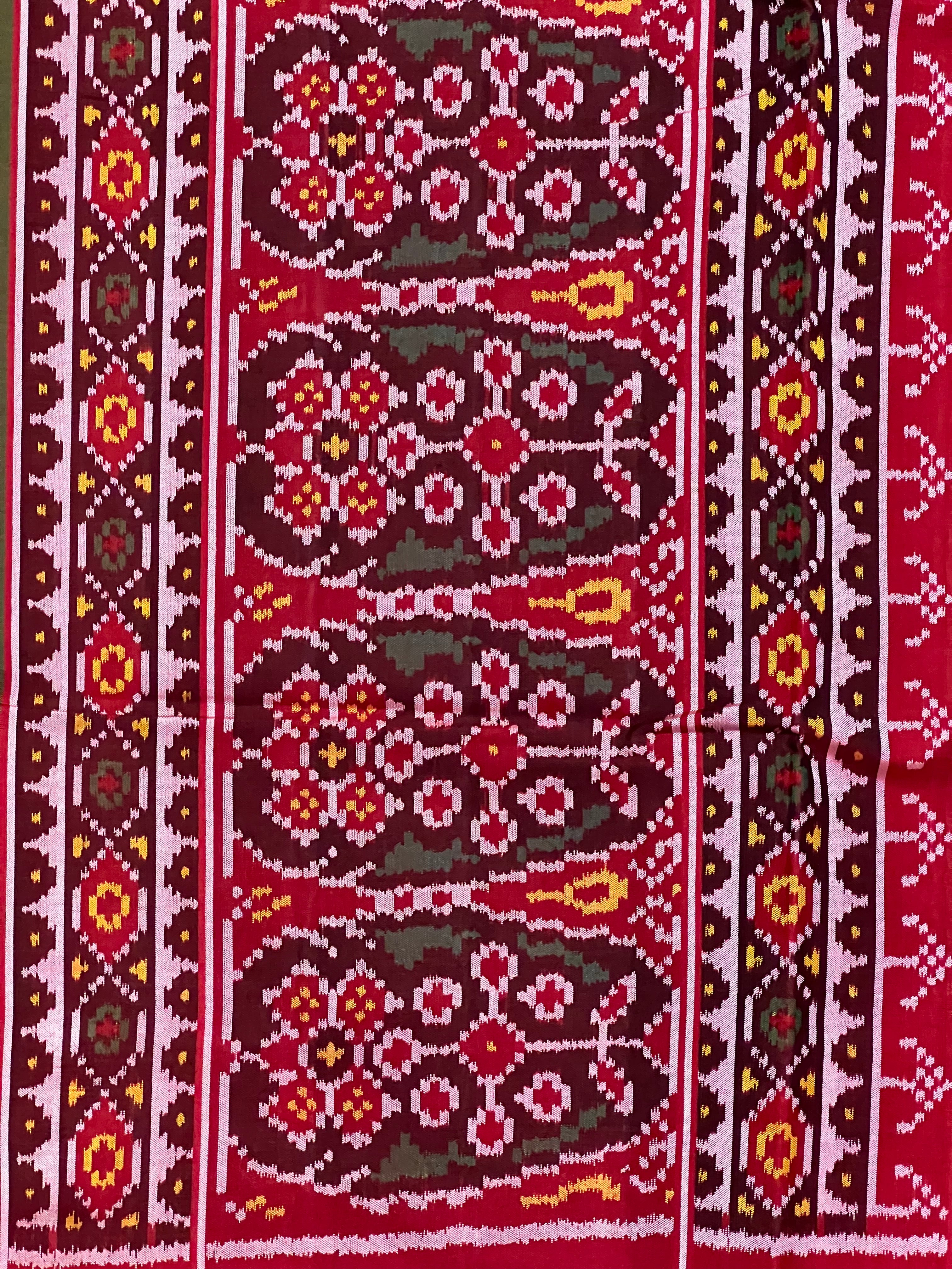 Green Gala Border With Designer Blouse Handwoven Patola Silk Saree