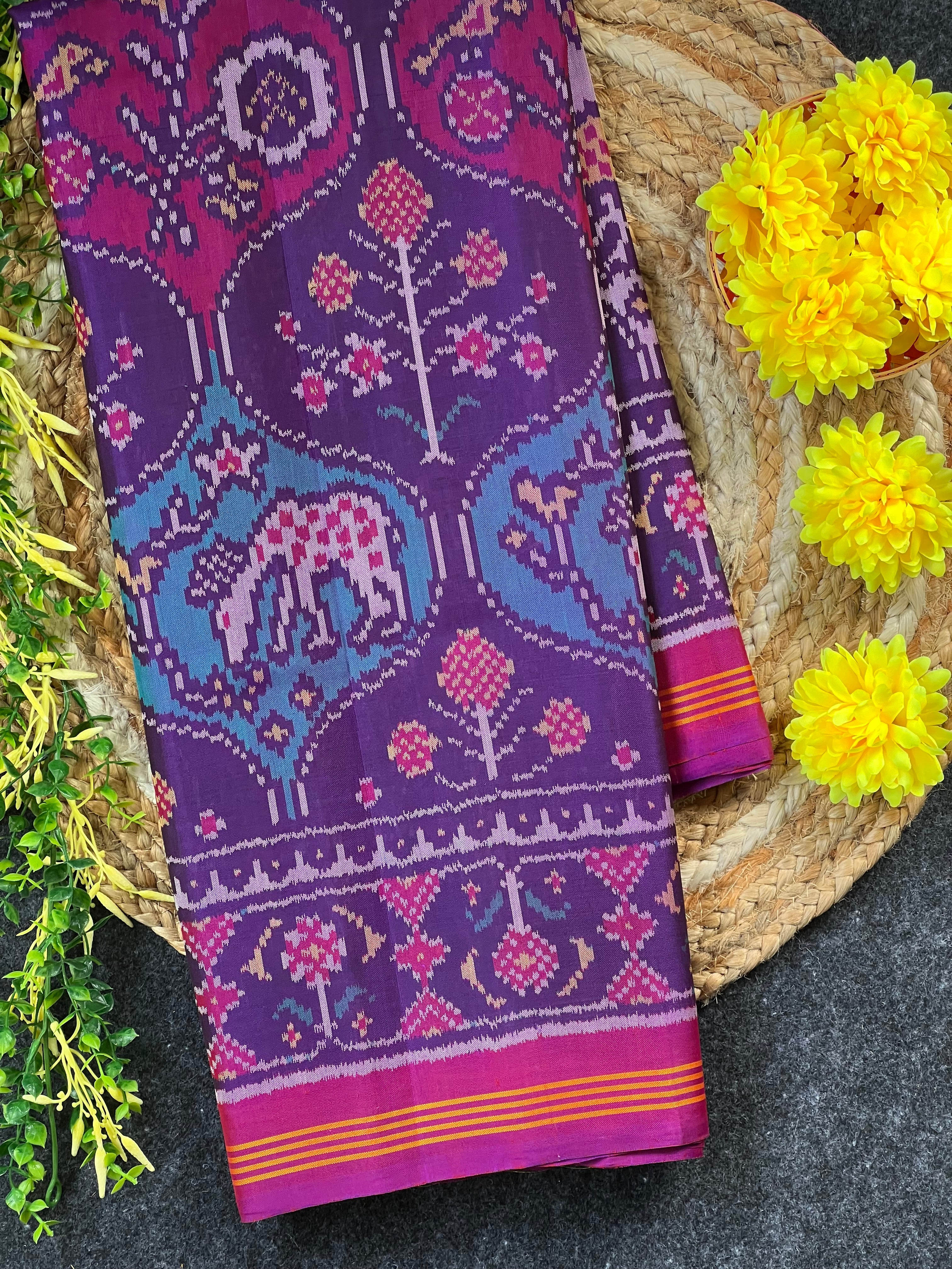 Exclusive Design Handwoven Patola Silk Saree Main image