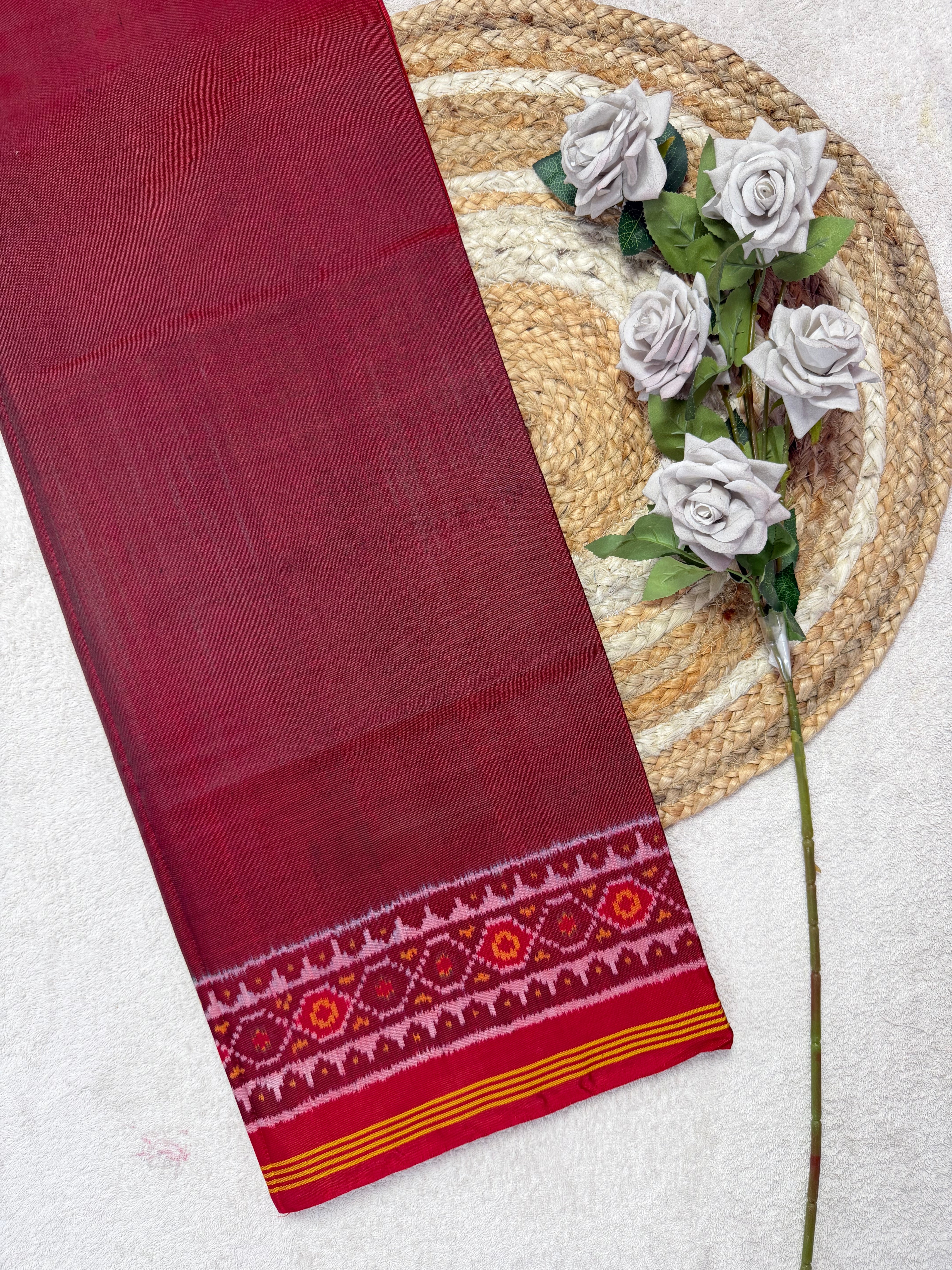 Plain Gala Border With Designer Blouse Handwoven Patola Silk Saree Main image