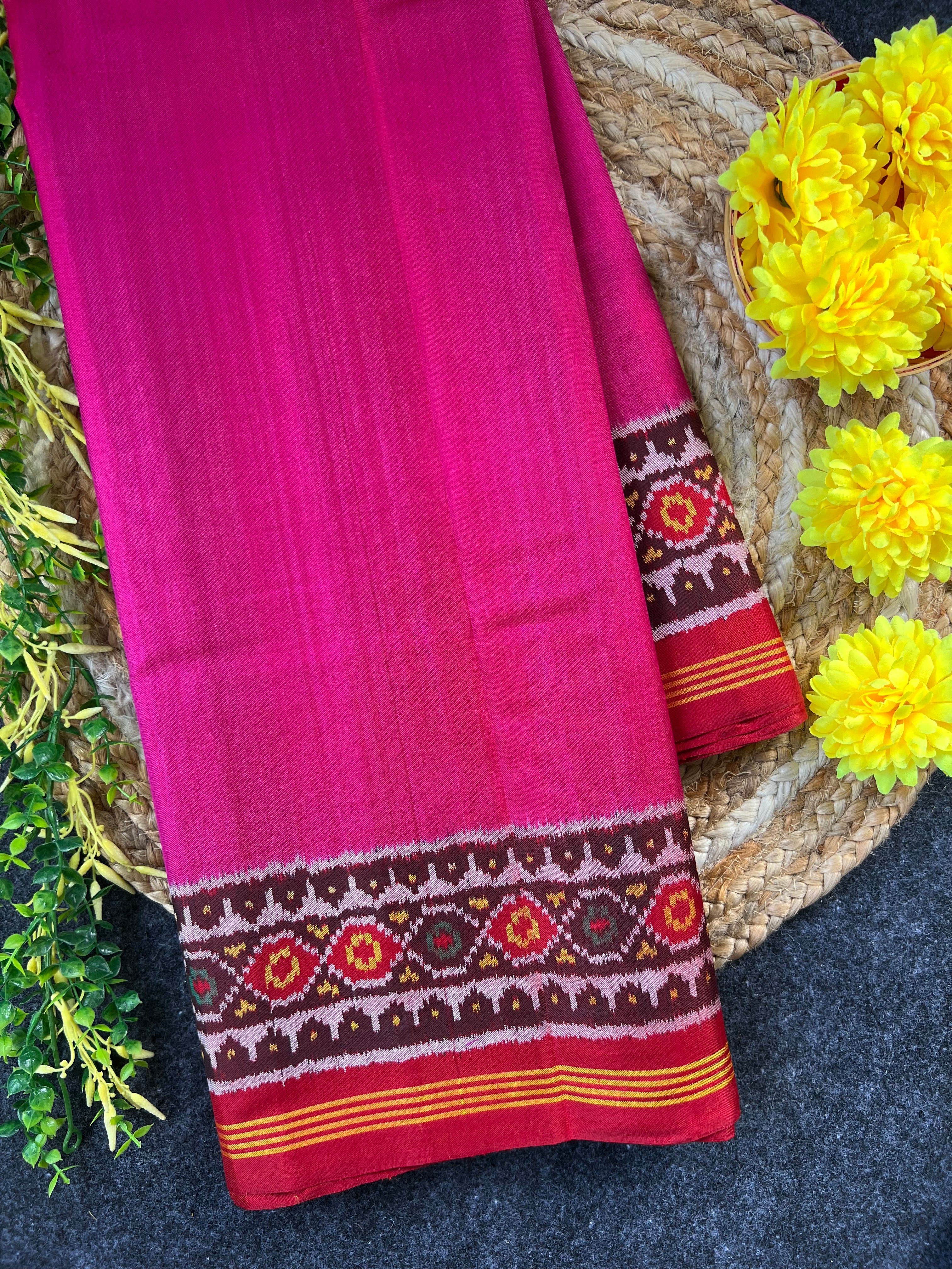 Plain Pink Gala Border With Designer Blouse Handwoven Patola Silk Saree Main image