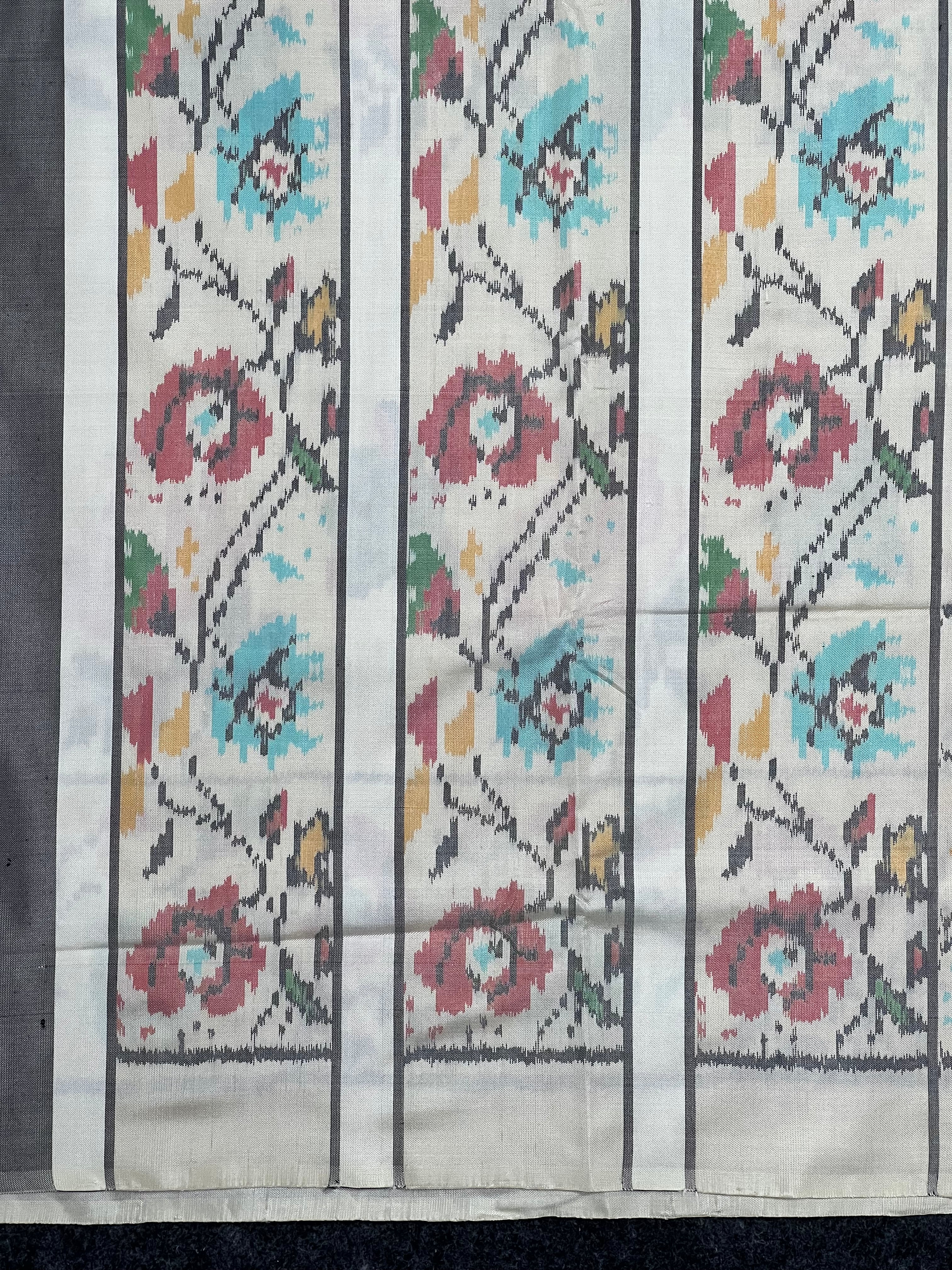 Rose Design Exclusive Handwoven Patola Silk Saree