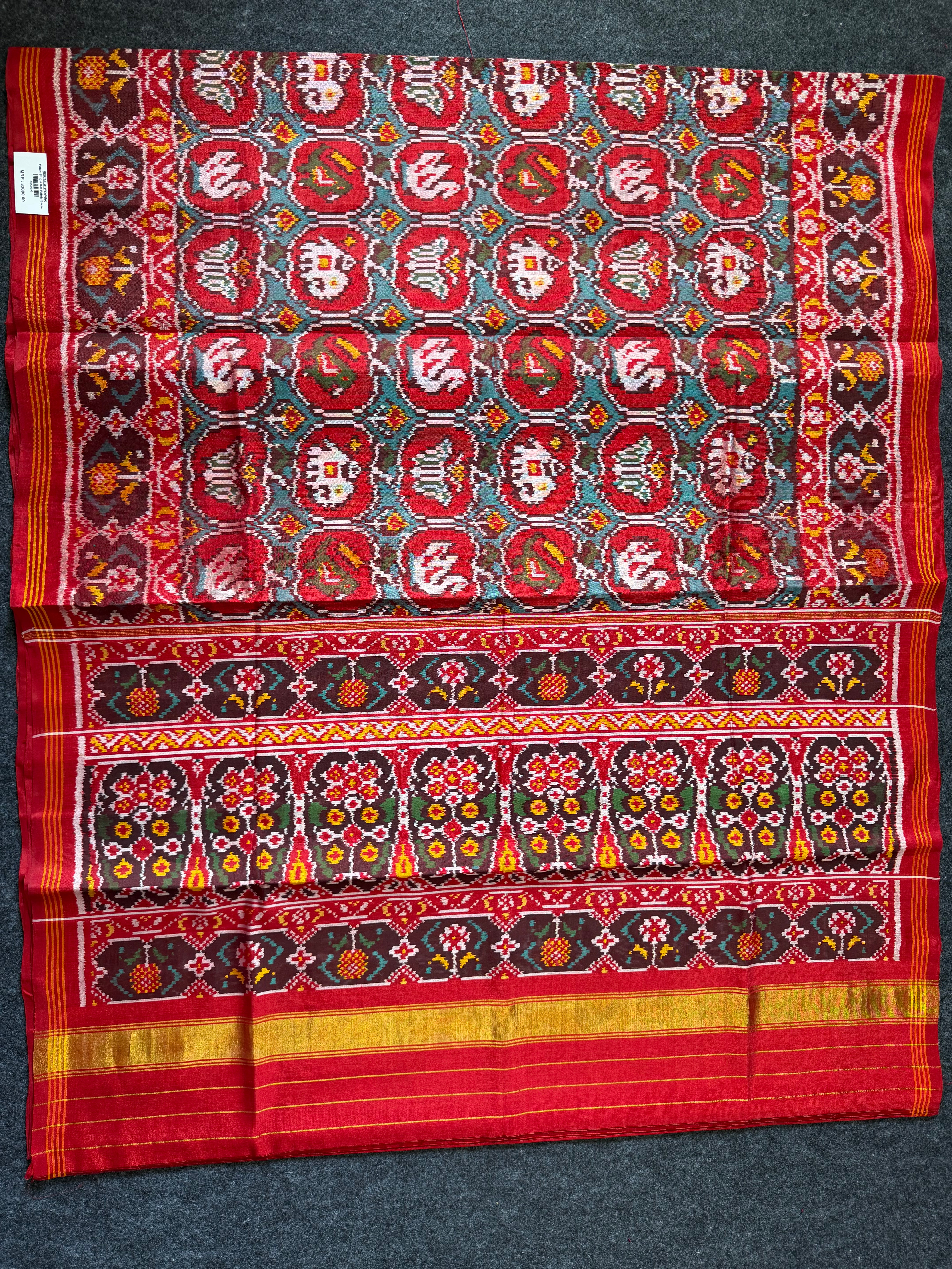 Exclusive Motif Design Handwoven Patola Silk Saree Secondary image