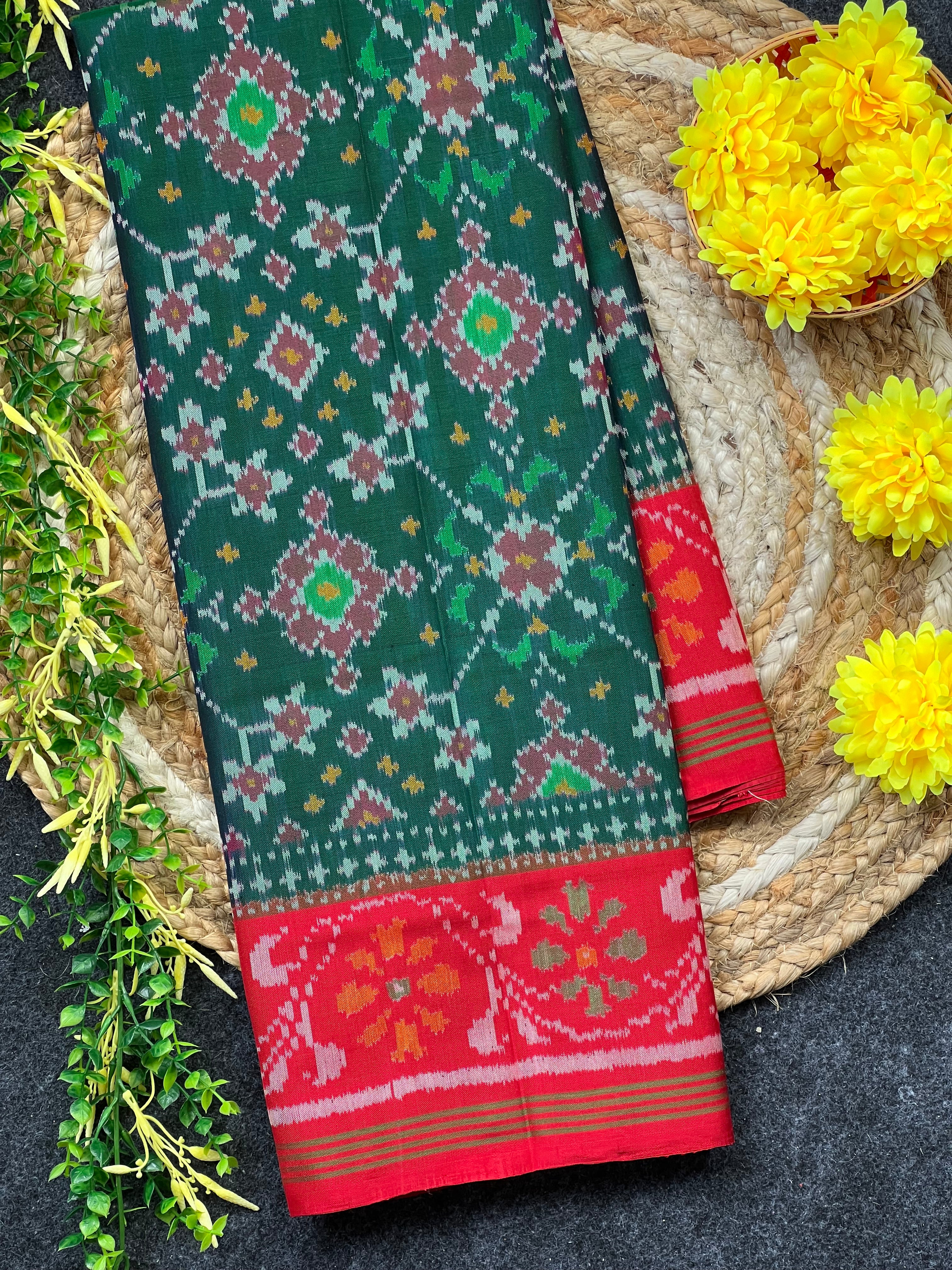 Navratna Traditional Design Handwoven Patola Silk Saree Main image