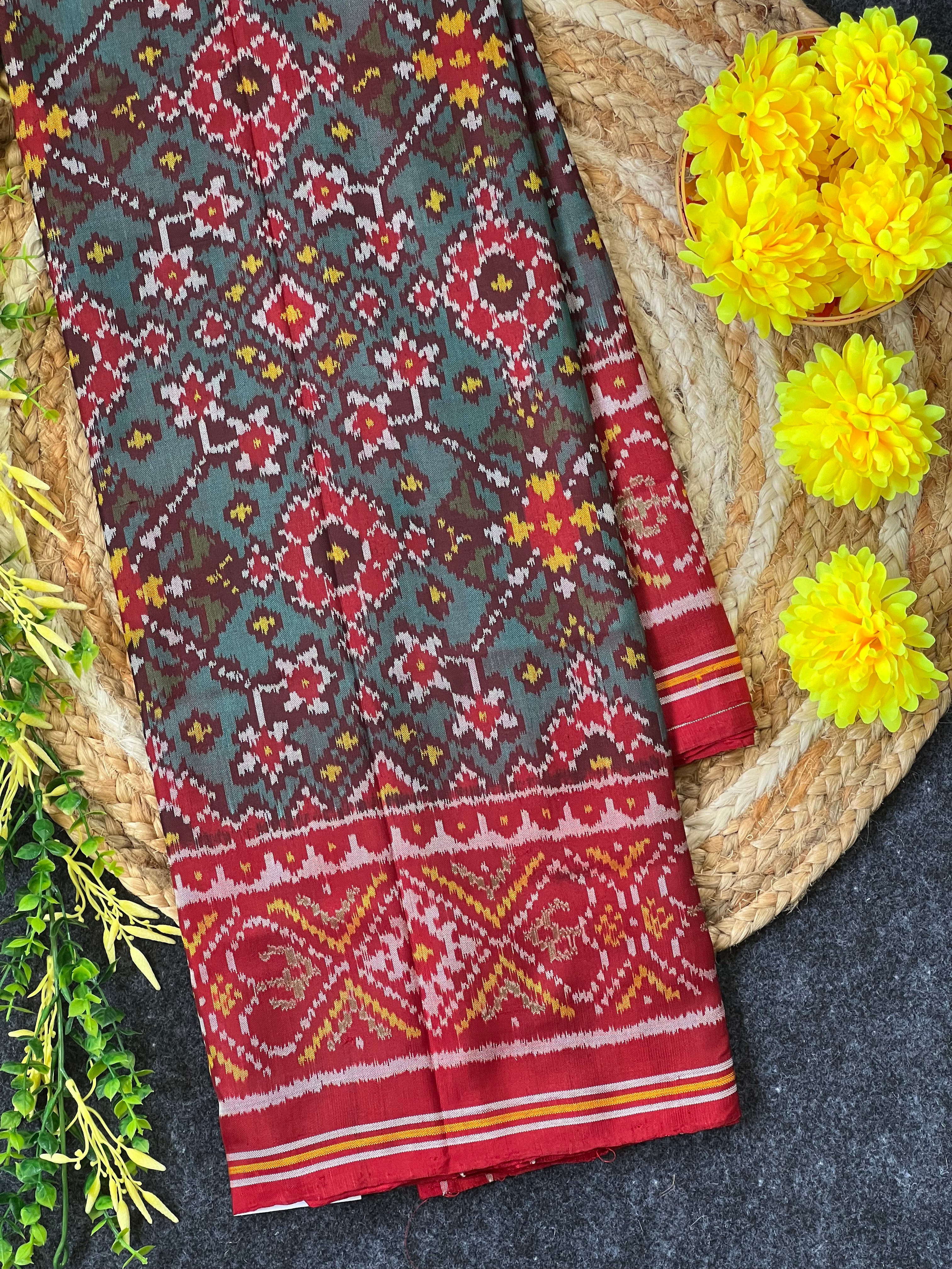 Shaded Navratna Traditional Design Handwoven Patola Silk Saree Main image