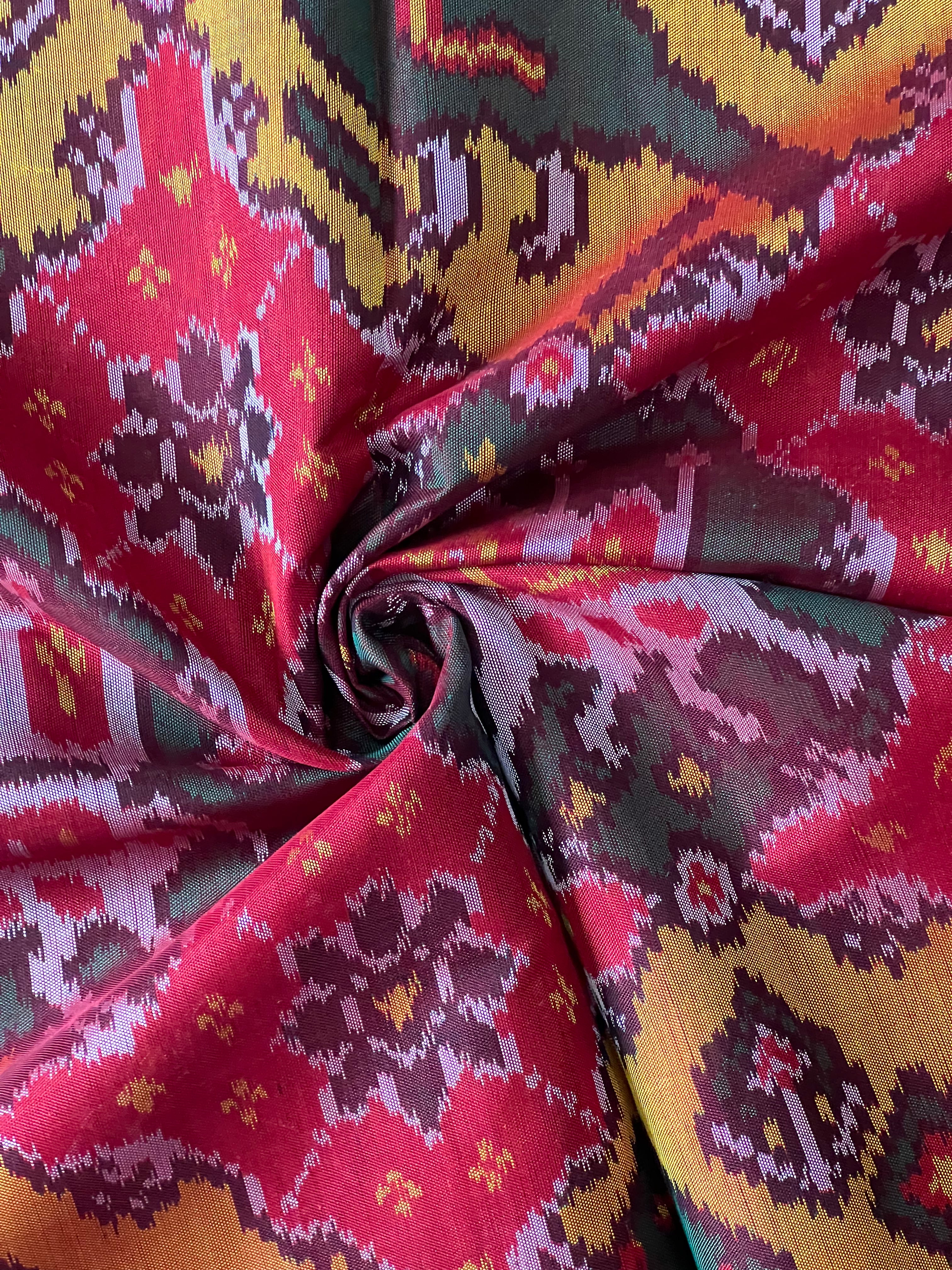 Handwoven Patola Silk Saree Elephant & Perrot Designer Secondary image