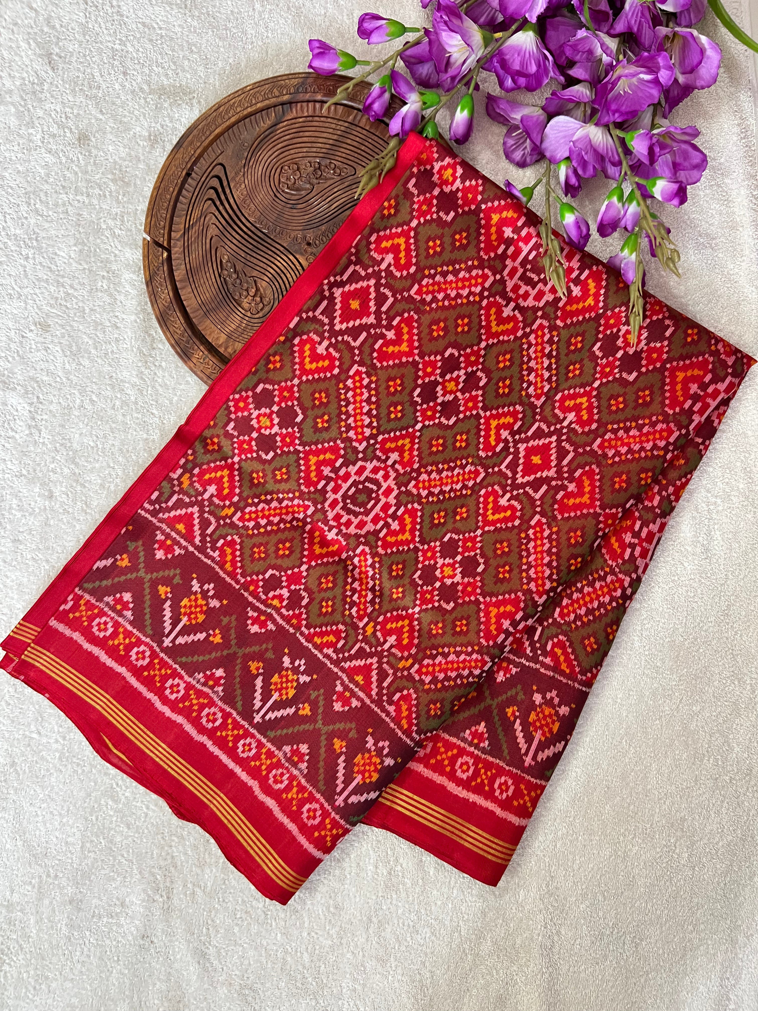 Handwoven Patola Silk Saree Manekchowk Green Dhoop Chaav Main image