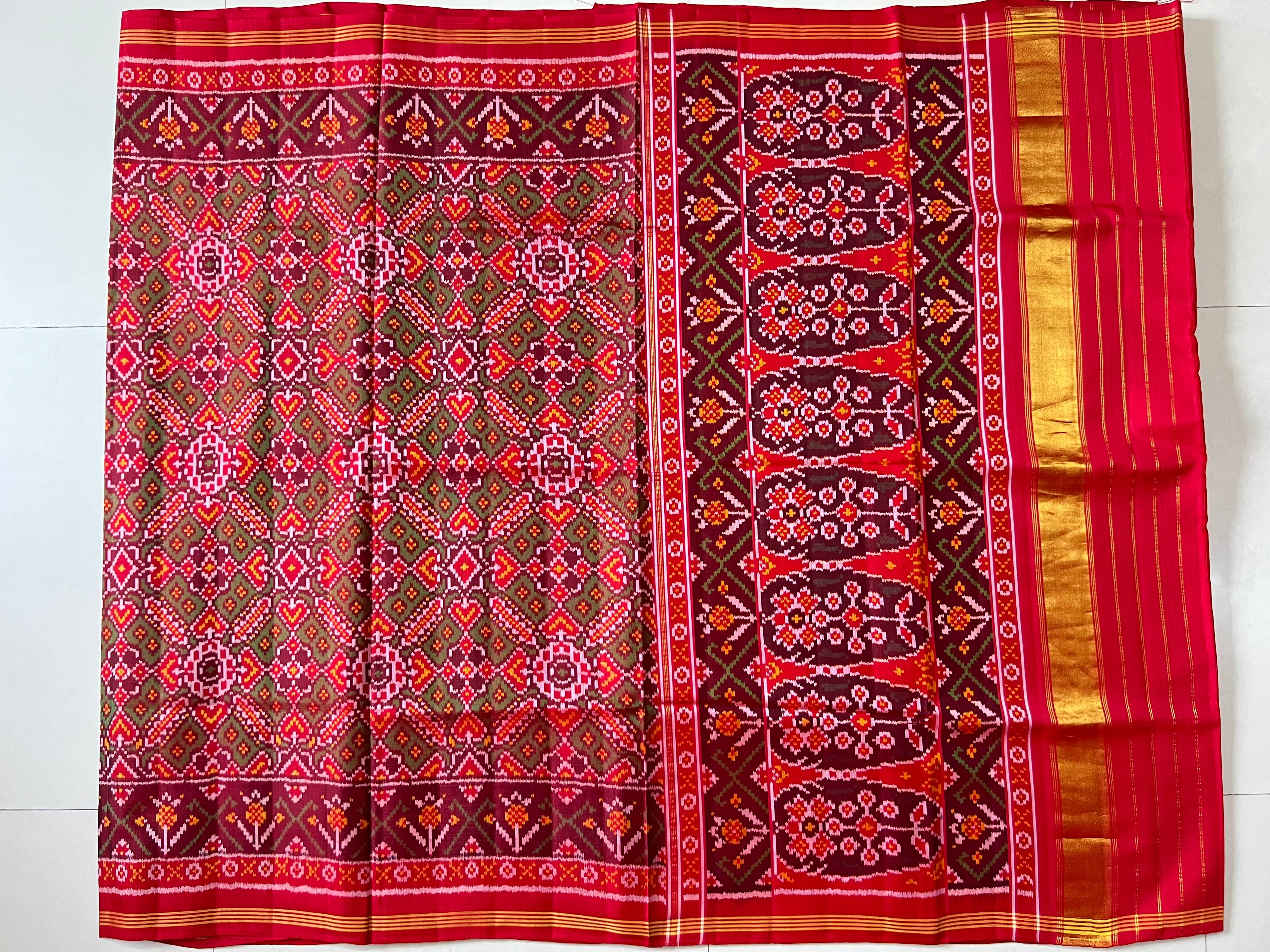 Handwoven Patola Silk Saree Manekchowk Green Dhoop Chaav