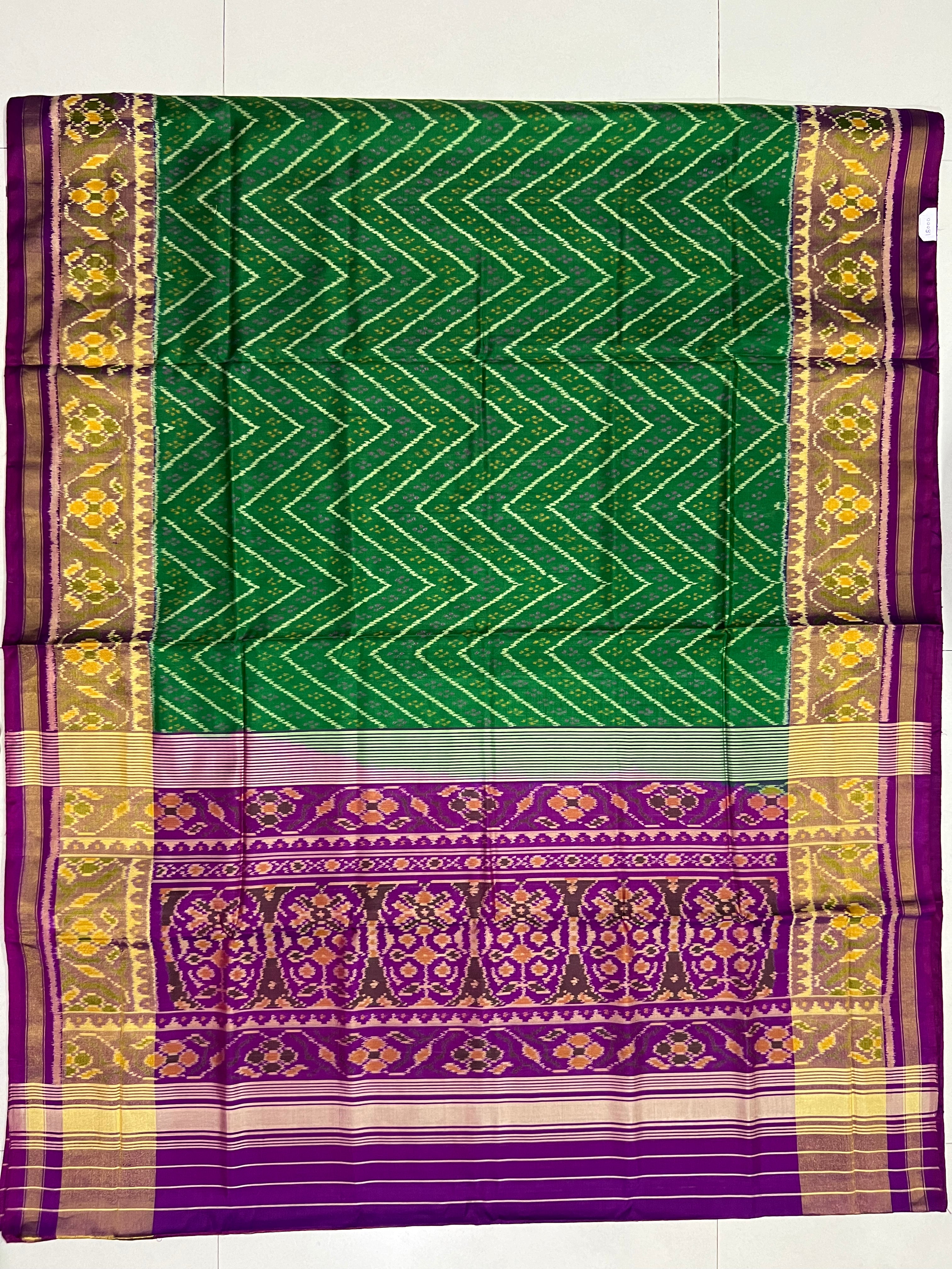 Laheriya Zigzag Handwoven Patola Silk Saree
