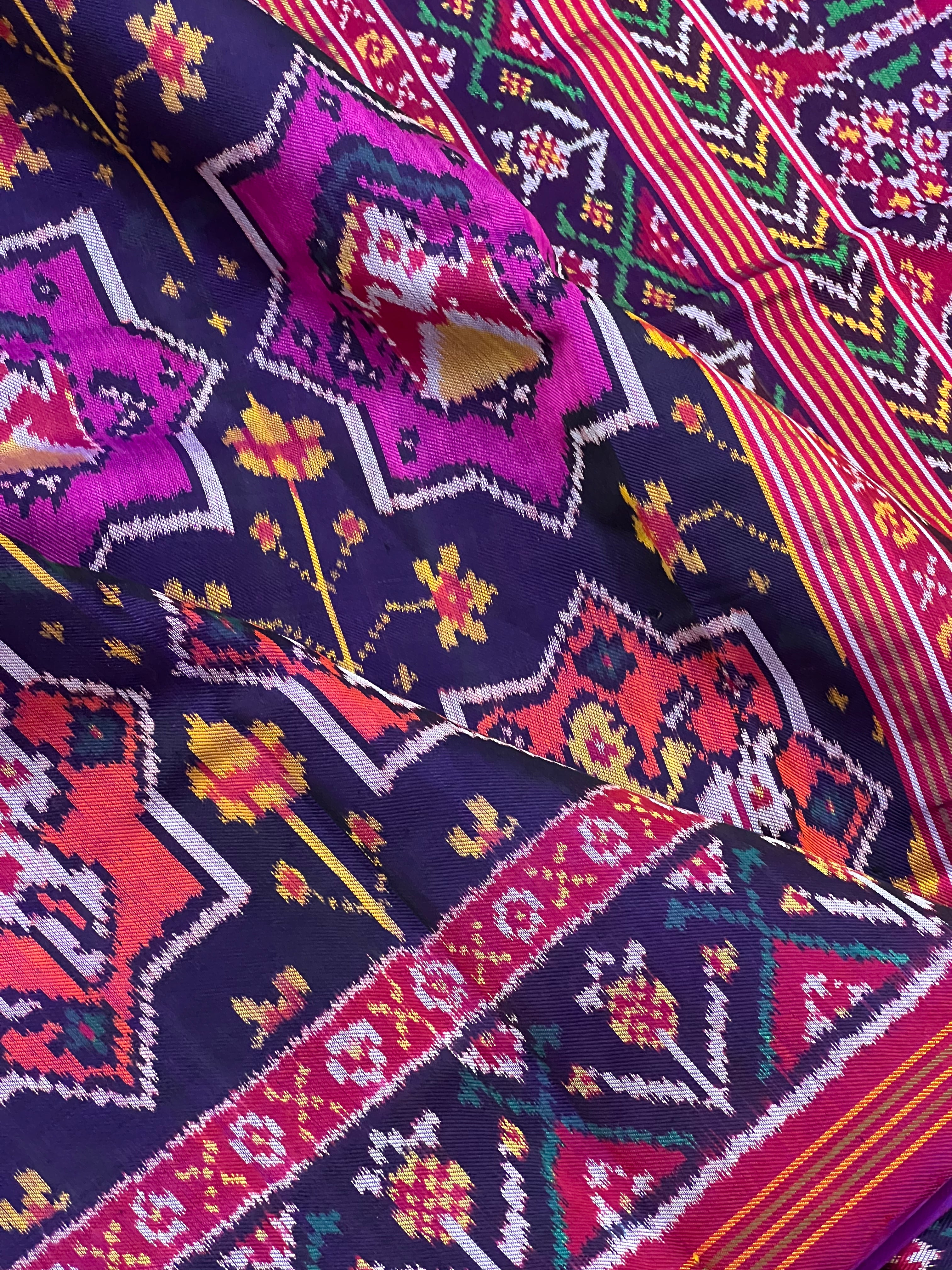 Twill Weaving Handwoven Patola Silk Saree Star Design