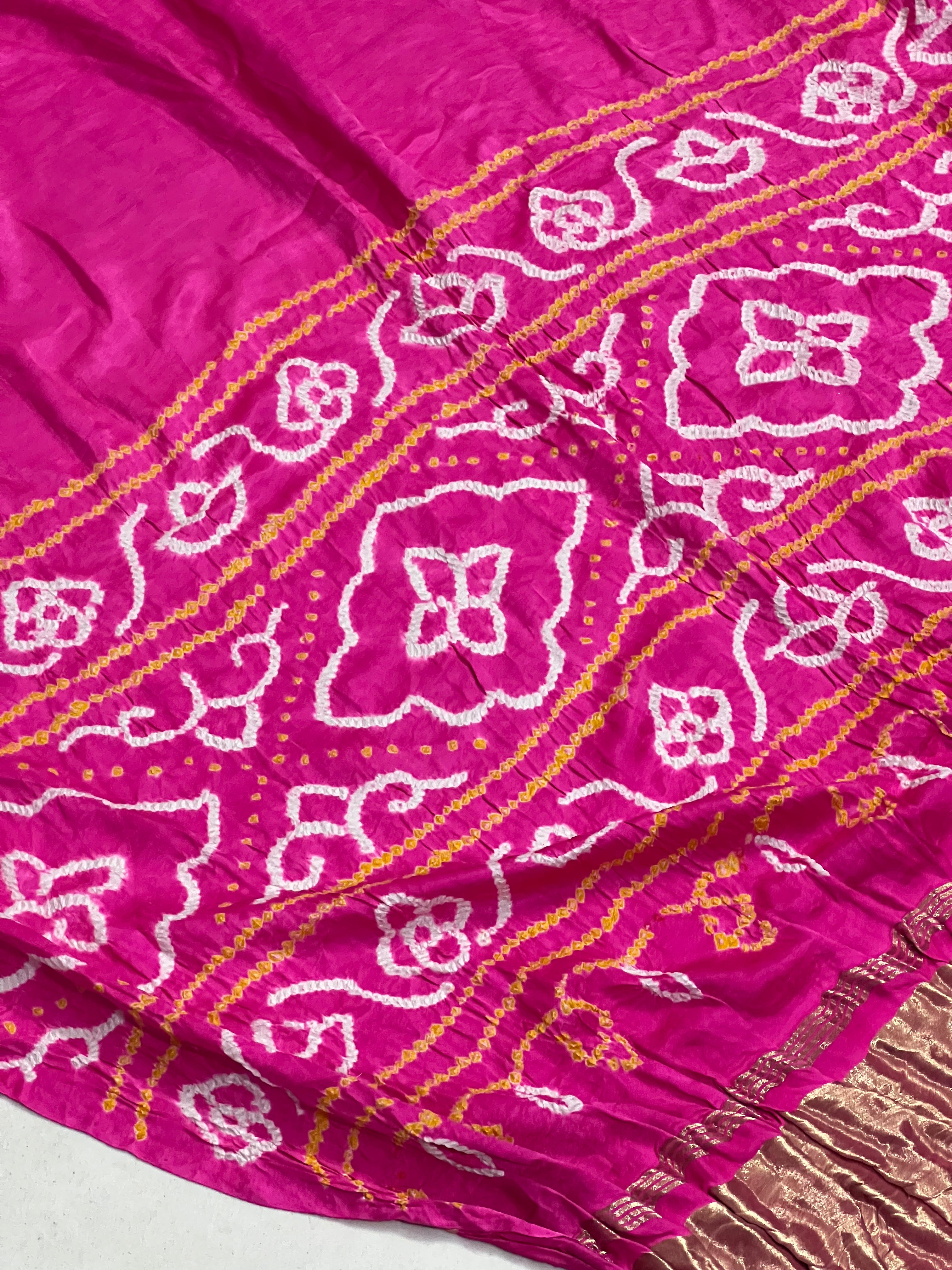 Gaji Silk Bandhej Saree Plain