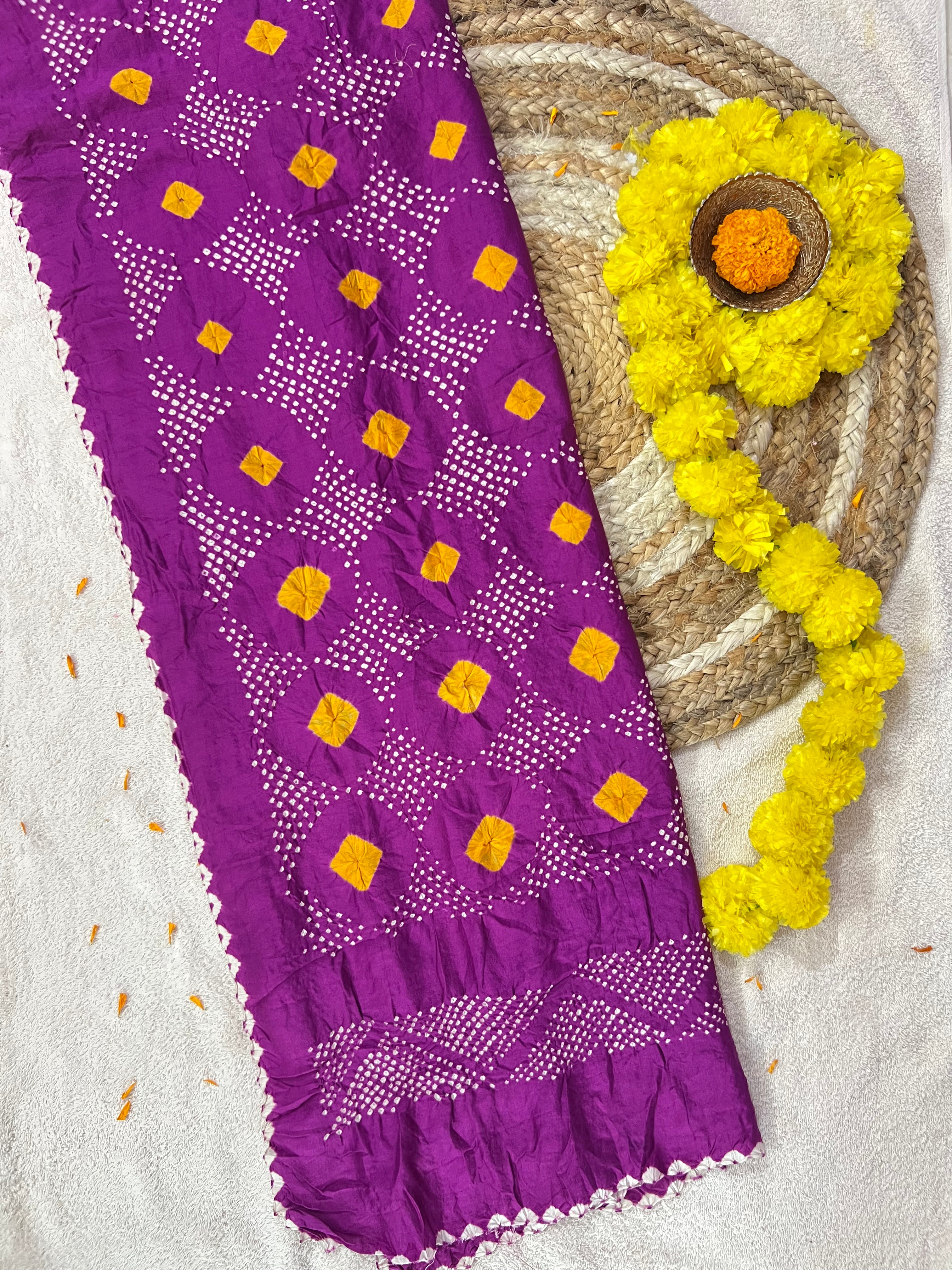 Gaji Silk Bandhej Dupatta Main image