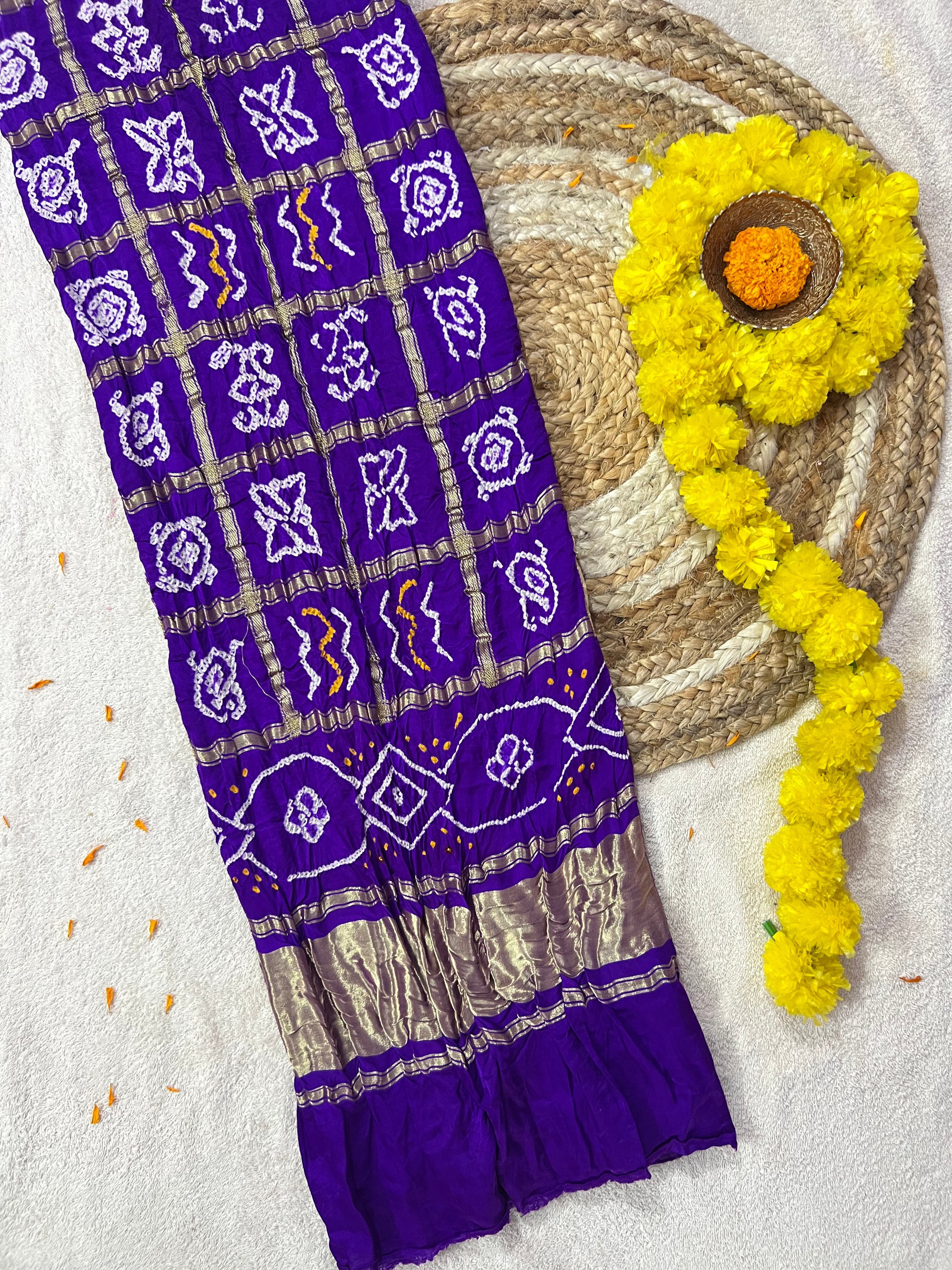 Gaji Silk Checks Bandhej Dupatta