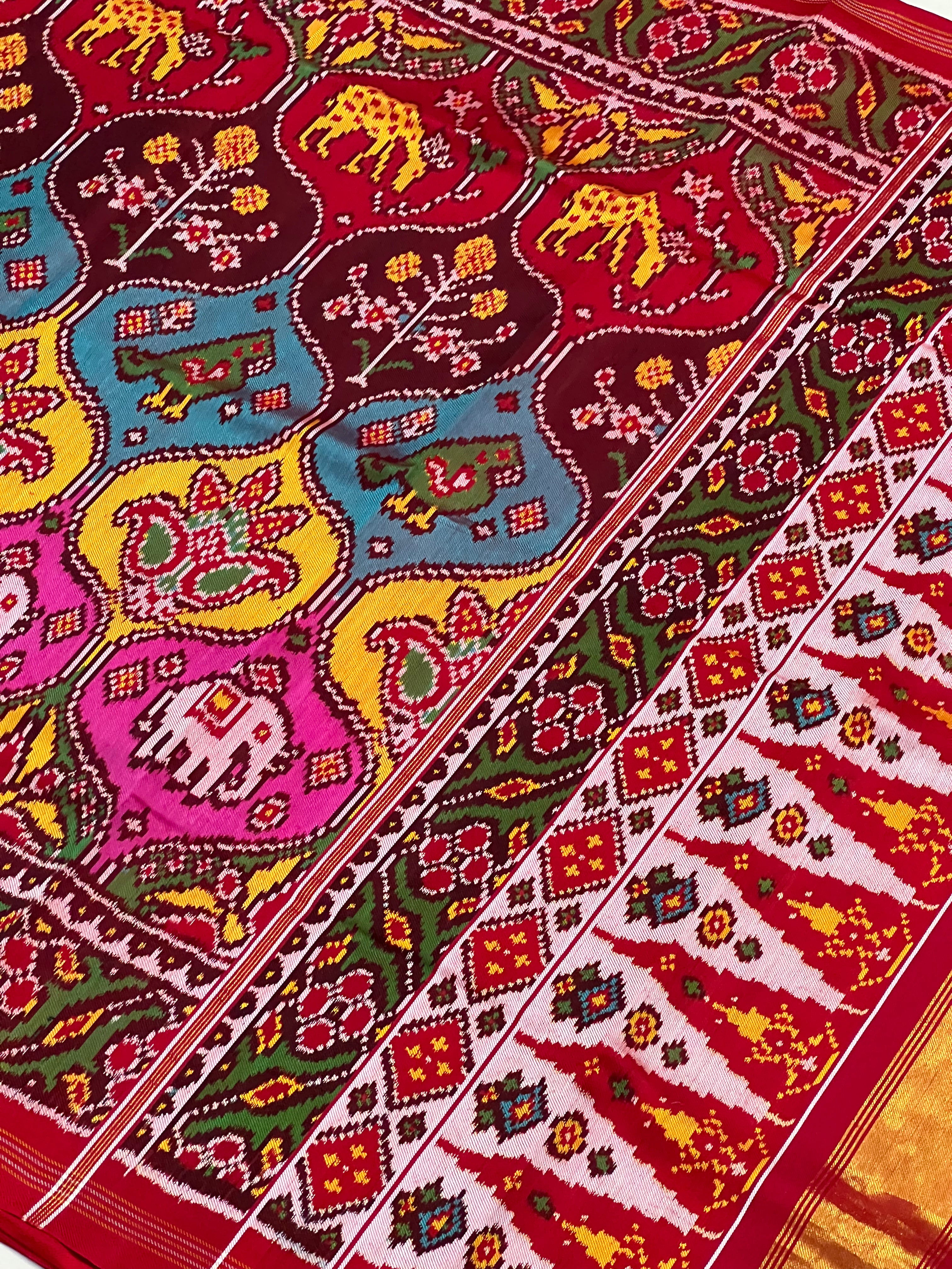 Twill Weaving Handwoven Patola Silk Saree Secondary image