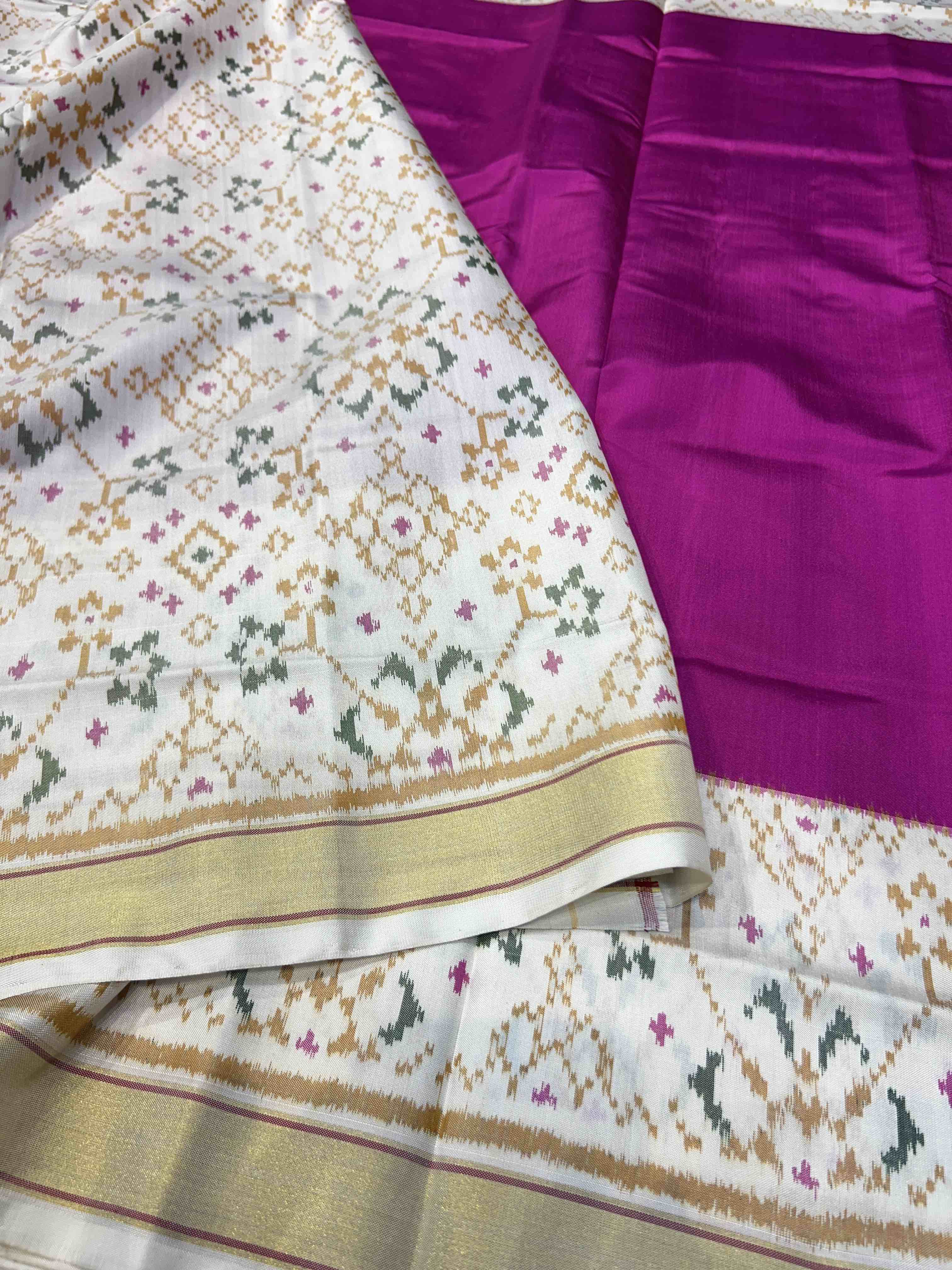 Handwoven Patola Silk Saree Plain Gala Border Pink Body