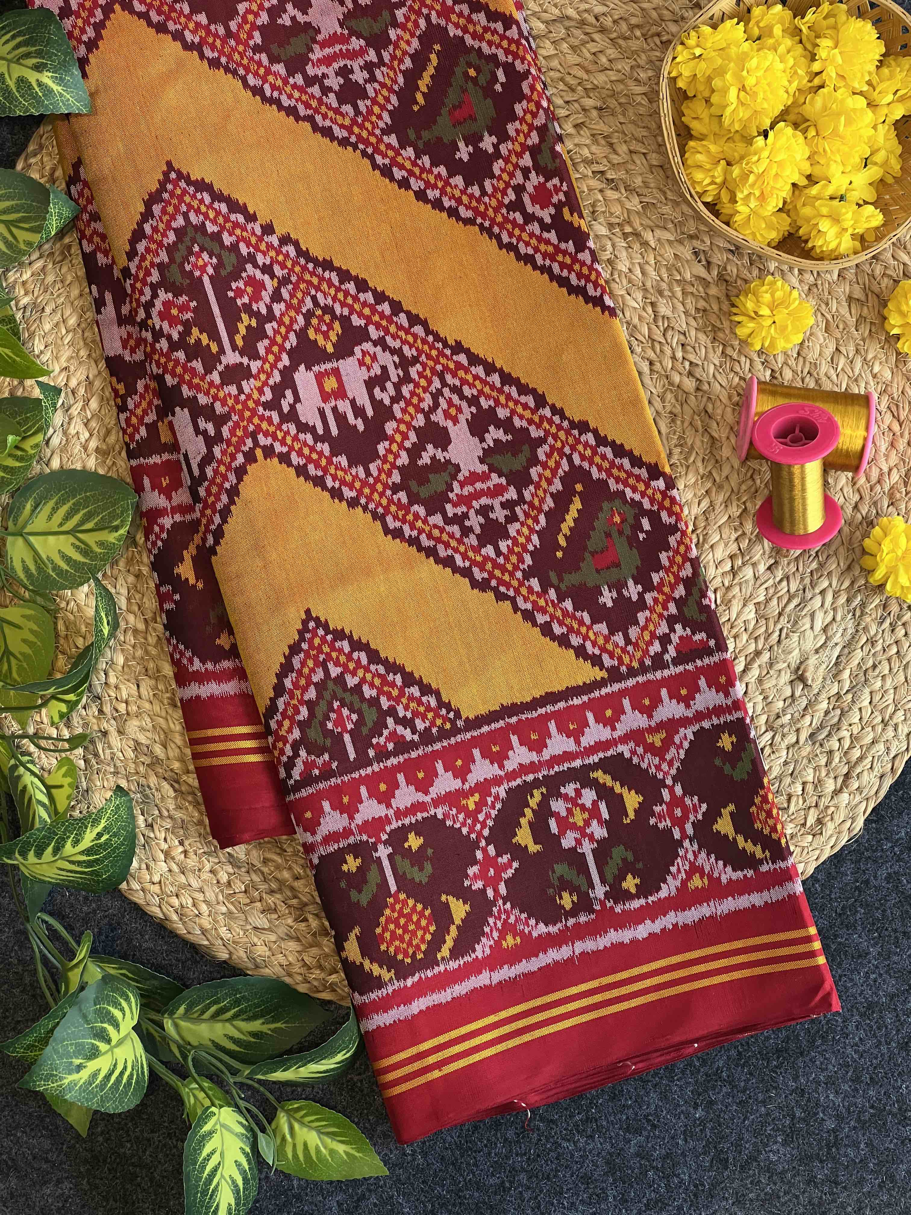 Handwoven Patola Silk Saree Main image