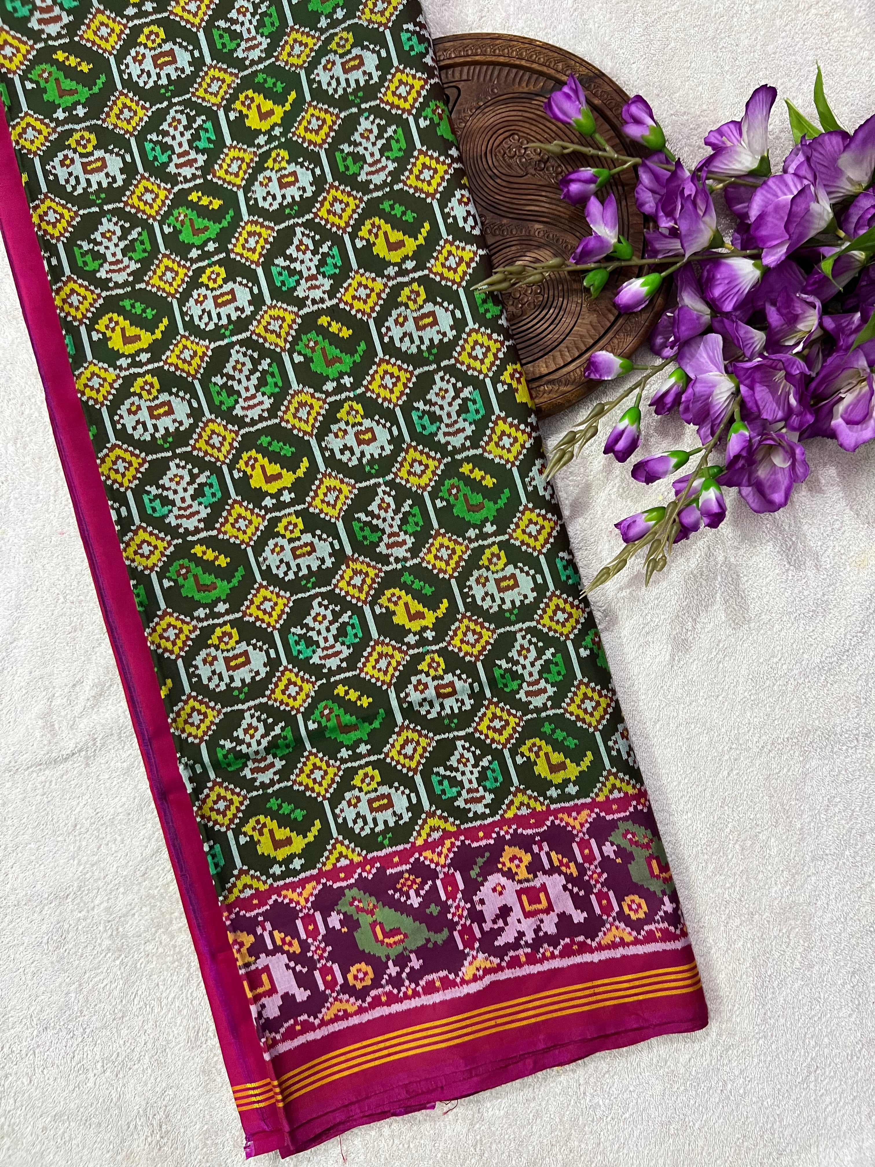 Handwoven Patola Silk Saree Narikunjan Main image